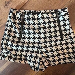 FOREVER 21 XS HIGHRISE SHORTS 🔥